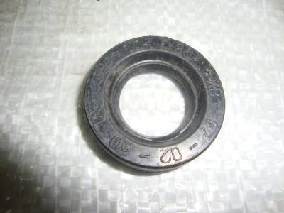 Сальник Бензопила на тарелку 225 (ИВ 67) (18,8х35х7)                                                